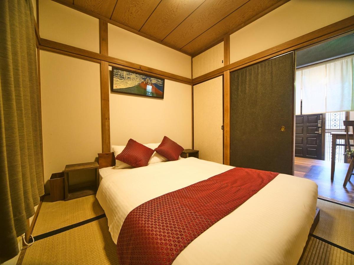 Kagurazaka Retro Bar & Hotel Токио Экстерьер фото