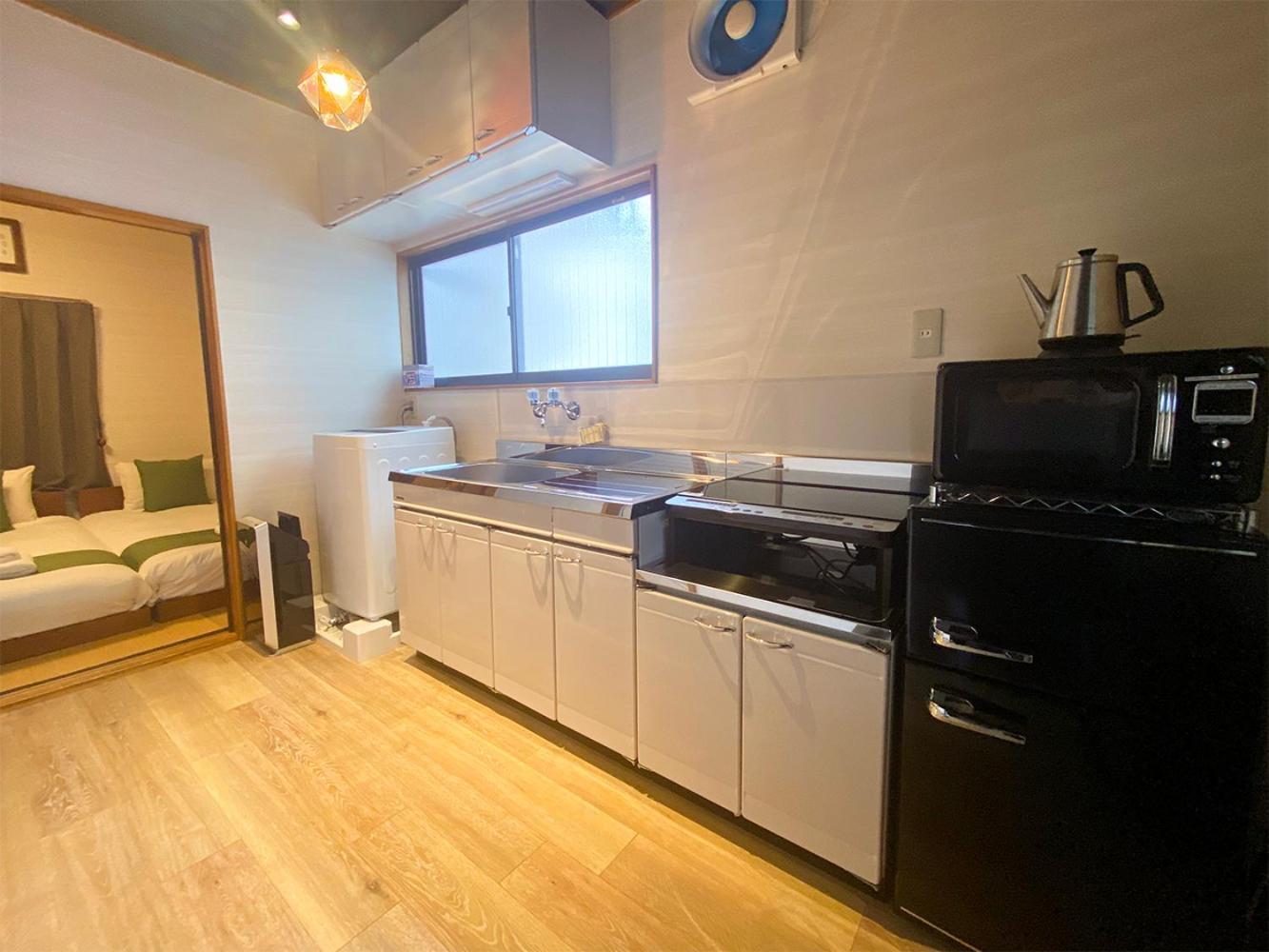 Kagurazaka Retro Bar & Hotel Токио Экстерьер фото