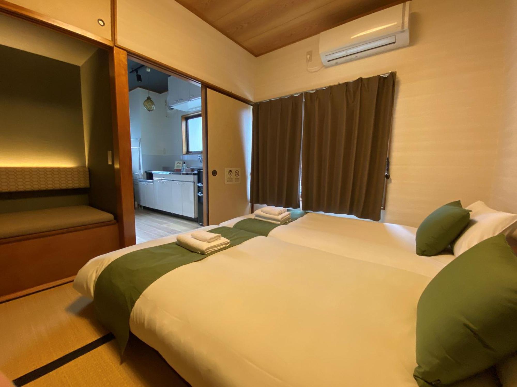 Kagurazaka Retro Bar & Hotel Токио Экстерьер фото