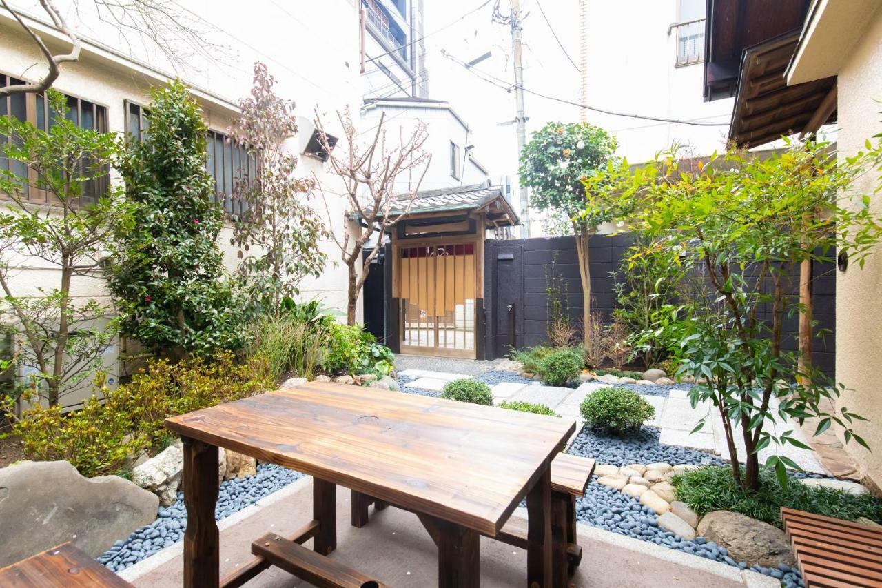 Kagurazaka Retro Bar & Hotel Токио Экстерьер фото